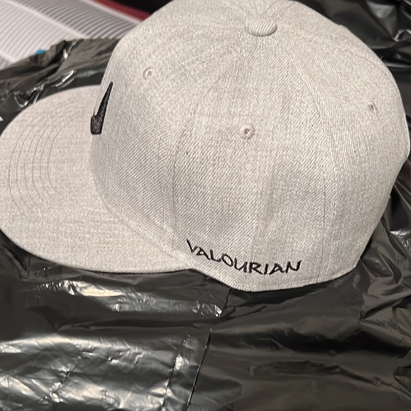 Snapback cap - Picture 3 of 3